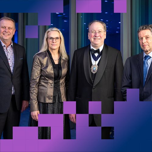 Dr Peter Thompson and the Lord Mayor of London at 22 Bishopsgate