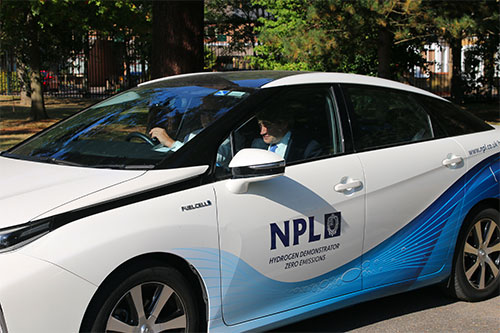 Chris Skidmore with Pete Thompson in the Hydrogen car